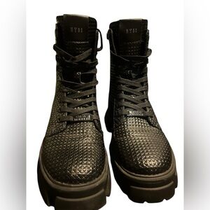 Steve Madden Textured Black Boots